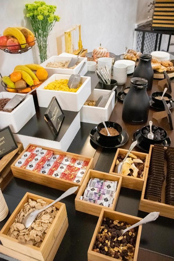 Hotel Capital With Private Wellness 尼特拉 外观 照片